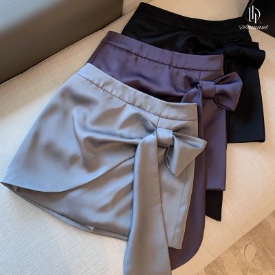 Vivian Skirt กระโปรงสั้นแต่งโบว์ เรียบหรู สวยหวาน