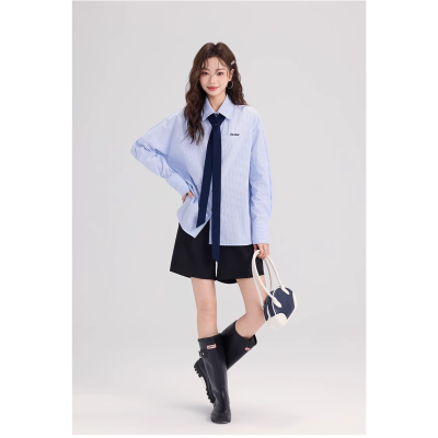 Stripe Oversized Shirt เสื้อเชิ้ตน้ำเงินขาว เชิ้ตแขนยาว ทรงโอเวอร์ไซต์