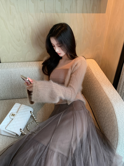 Caro Rabbit Fur Cardigan เสื้อคาร์ดิแกนขนเฟอร์