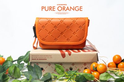 Cosmic Orange กระเป๋าสะพายข้าง แบรนด์ HOBS (100% Genunie) รุ่น Pure Orange ขนาด 9 นิ้ว
