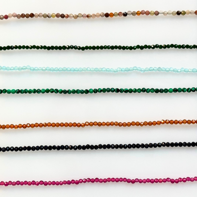 Stone Beads Necklace with Bezel Pendant