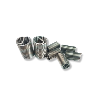 Hydraulic cable thread insert