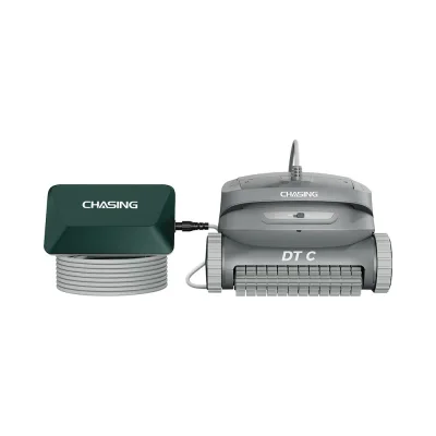 “Chasing” DT C Robot Pool Cleaner