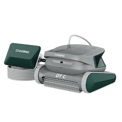 “Chasing” DT C Robot Pool Cleaner