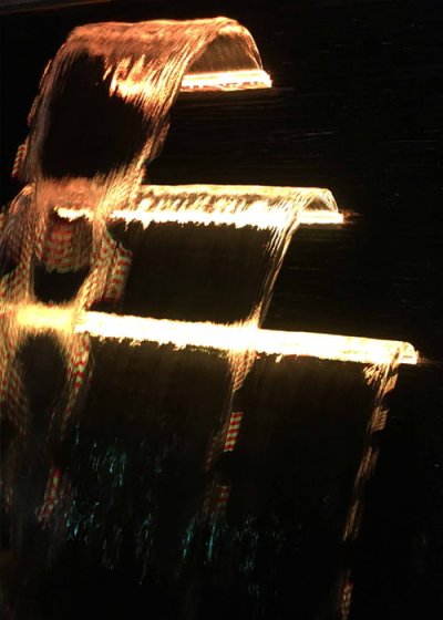 ม่านน้ำตก 300-150 mm.พร้อมไฟ LED 4W/12V. DC