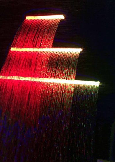 ม่านน้ำตก 300-150 mm.พร้อมไฟ LED 4W/12V. DC