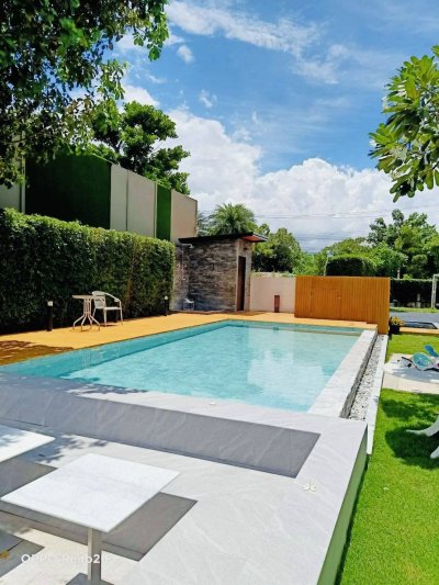 หินไวท์คราวดี้หน้ามัน(White cloudy)ขนาด 9.5x9.5x0.7-0.8 CM /ราคาต่อตารางเมตร