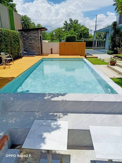 หินไวท์คราวดี้หน้ามัน(White cloudy)ขนาด 9.5x9.5x0.7-0.8 CM /ราคาต่อตารางเมตร