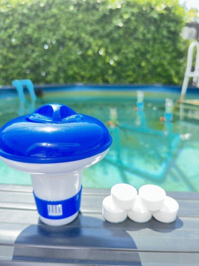 คลอรีนเม็ดฟู่ พร้อมทุ่นจ่ายคลอรีน Sodium Dichloroisocyanurate (SDIC) ช็อคคลอรีน /Shock Chlorine /คลอรีนละลายเร็ว/ทำให้น้ำใสเร็ว