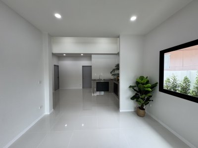 Bhouse บ้านเดี่ยวใจกลางเมือง 41 ตร.ว. เข้าซอยเพียง 20 ม.