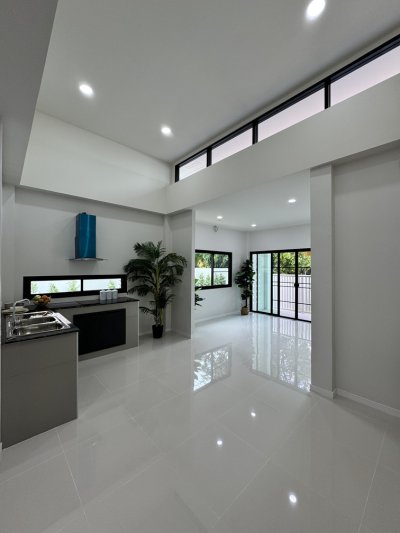 Bhouse บ้านเดี่ยวใจกลางเมือง 41 ตร.ว. เข้าซอยเพียง 20 ม.