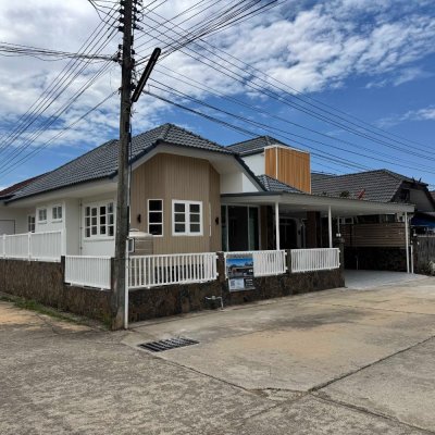Modern Home บ้านรีโนเวทสวยเสมือนใหม่ 56 ตร.ว. ใกล้แม็คโครพิษณุโลก