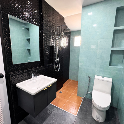 Townhome 3 ชั้น รีโนเวทสวยเสมือนใหม่ 24 ตร.ว. ใกล้แม็คโครพิษณุโลก