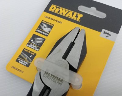 DEWALT คีมปากตรง  รุ่น  DWHT82795   8นิ้ว   215 MM.