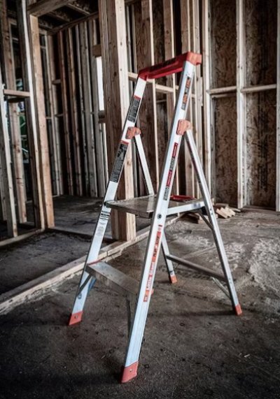 บันไดอลูมิเนียม FLIP-N-LITE 4' 2ขั้น รุ่น 15272-001 LITTLE GIANT