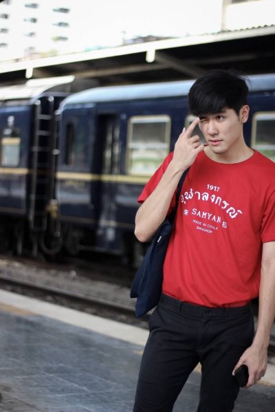 เสื้อมหาลัย