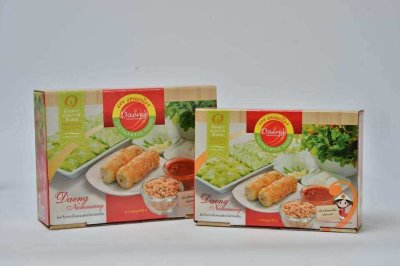 แดงแหนมเนือง ประกอบด้วย แหนมเนือง 5 ไม้ พร้อมเครื่องน้ำจิ้ม