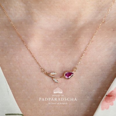 ETERNAL TULIP NECKLACE