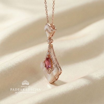 Royal Library Visit Pendant