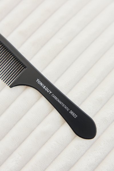 FINE-TOOTH COMB