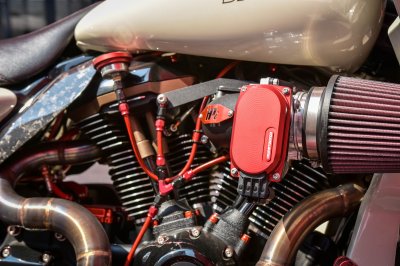 Runstock CNC Throttle Body Covers for Harley-Davidson – Billet Aluminum Dress-Up Kit Runstock CNC Throttle Body Covers for Harley-Davidson – Billet Aluminum Dress-Up Kit