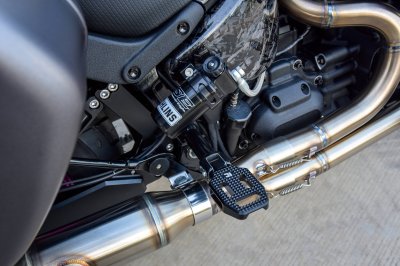 Öhlins Remote Reservoir Rear Suspension for Harley Softail M8 – Fully Adjustable Performance Shocks