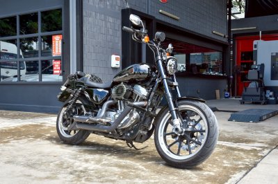 Runstock Öhlins Front End Kit – Harley-Davidson Sportster (All Models) | FG620 Gold / FG621 Black | Single / Dual Disc Option