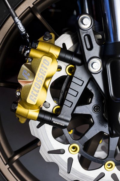Runstock 100/108mm Radial Caliper Adapter Bracket with Airflow Cooling – Front Mount for Harley-Davidson