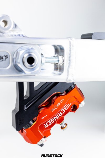 Runstock Universal Rear Radial Caliper Bracket – CNC Billet Adapter for Harley-Davidson All Models