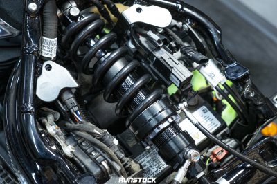 Racing Bros - HLR Single Rear Shock Softail M8 Racing Bros - HLR Single Rear Shock Softail M8