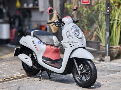 Scoopy i 2022 Club12 วิ่ง10000โล  รถบ้านเครื่องท่อเดิมสีสวย เล่มเขียวชุดโอนครบ  No1335