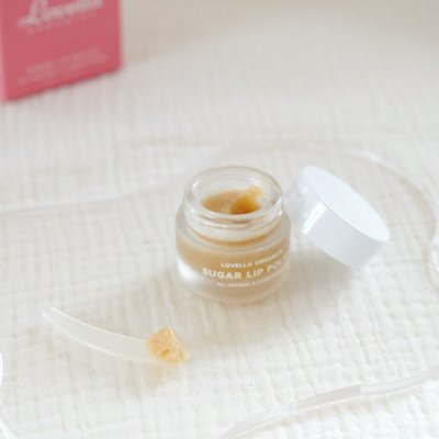 Lovella Organics Sugar Lip Polish (10g) เลิฟเวลล่า ออร์แกนิค ลิปสครัป