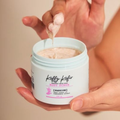 Keffy Kefir Milk Kefir Body Scrub (150g) มิ้วค์คีเฟอร์ บอดี้ สครับ