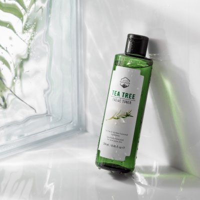 Naturista Tea Tree Facial Toner (250ml) โทนเนอร์ทีทรี ทำความสะอาดสิ่งตกค้างบนใบหน้าอย่างล้ำลึก