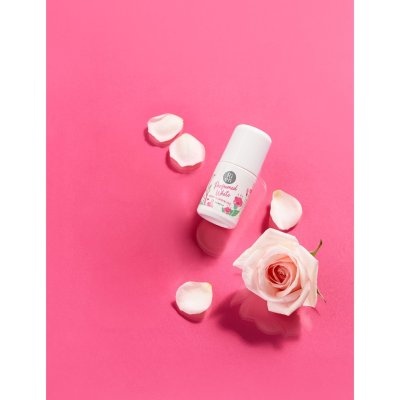 Ri en Perfumed White Deo (30ml) ริ เอ็น ผลิตภัณฑ์ลดเหงื่อและระงับกลิ่นกาย