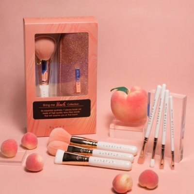 LUXEFUR ลุคซ์เฟอร์ เซตแปรงแต่งหน้า รุ่น Bring Me Peach Collection (Set7 Pieces)