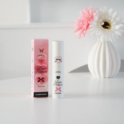 LovePotion Lovely Perfume (10ml) เลิฟโพชั่น น้ำหอมเลิฟโพชั่นเลิฟลี่