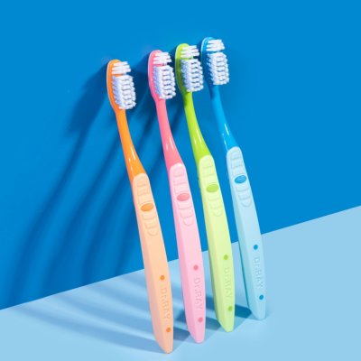 Dr.Ray Stunning ดอกเตอร์ เรย์ สตันนิง แปรงฟัน คละสี