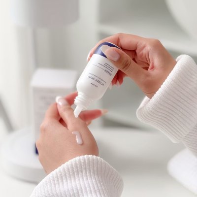 Lechom Humec Skin Nourishing Liquid Lotion (40ml) เลอโฉม นอริชชิ่ง ลิควิด โลชั่น