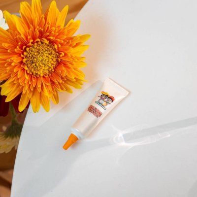 Gooz and Good Lovely Natural Milky UV Lotion SPF 50 PA+++ (10g) กู้ซ แอนด์ กู้ด เลิฟลี่ เนเชอรอล มิลกี้ ยูวี โลชั่น เอสพ