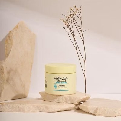 Keffy Kefir Milk Kefir Body Scrub (150g) มิ้วค์คีเฟอร์ บอดี้ สครับ