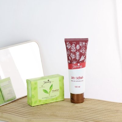 Shining Salt Scrub ชายนิ่ง สครับเกลือ ช่วยผลัดผิวที่หมองคล้ำ ผิวนุ่มชุ่มชื่น