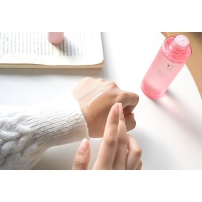 Glamm Booster Bright White Essence แกลม บูสเตอร์ ไบร์ท ไวท์ เอสเซนส์