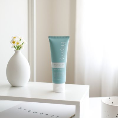 Friyaay Bright & Glow Multi-Vitamin Body lotion (100g) ฟรายเย่ โลชั่นบำรุงผิวกาย