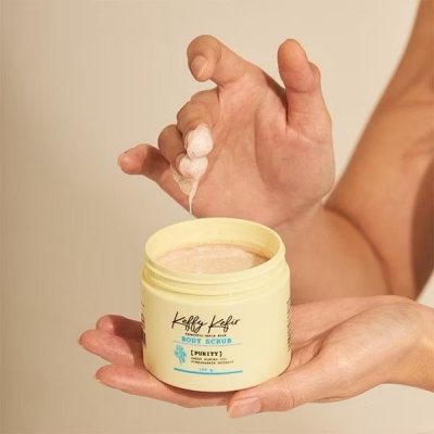 Keffy Kefir Milk Kefir Body Scrub (150g) มิ้วค์คีเฟอร์ บอดี้ สครับ