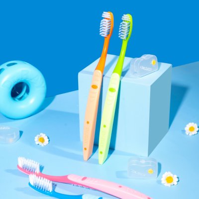 Dr.Ray Stunning ดอกเตอร์ เรย์ สตันนิง แปรงฟัน คละสี