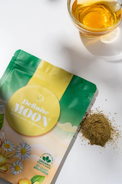 เดฟฟินนิท มูน (DEFINITE MOON)