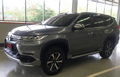 Pajero 2016-2018 ท่อเหลี่ยม