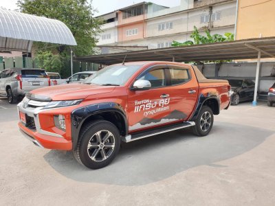 คิ้วล้อ Triton 2018
