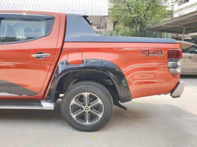คิ้วล้อ Triton 2018